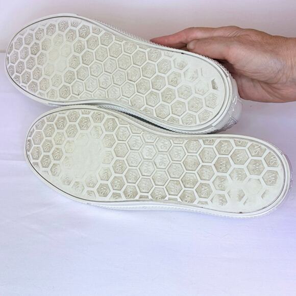 Stuart Weitzman Wova Low Top Sneaker Women's 9 | White | Woven Leather | EUC - Picture 9 of 10